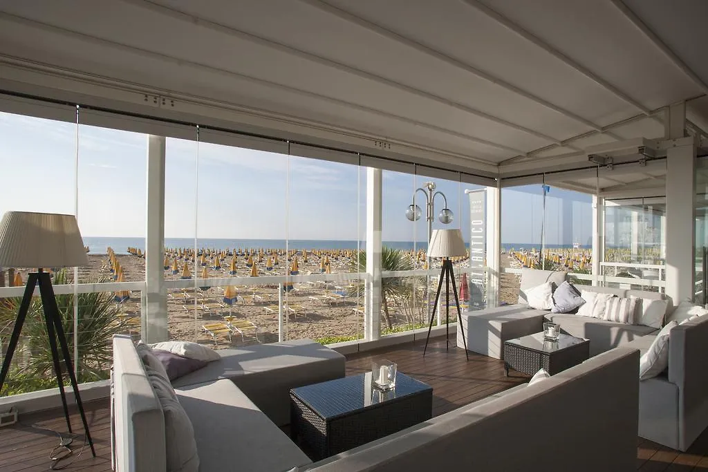 Hotel Atlantico Lido di Jesolo 4*,
