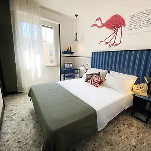  Hostel Yellowsquare Italy