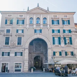 ** Guest house Domus Nova Palace - Italian Homing Italy